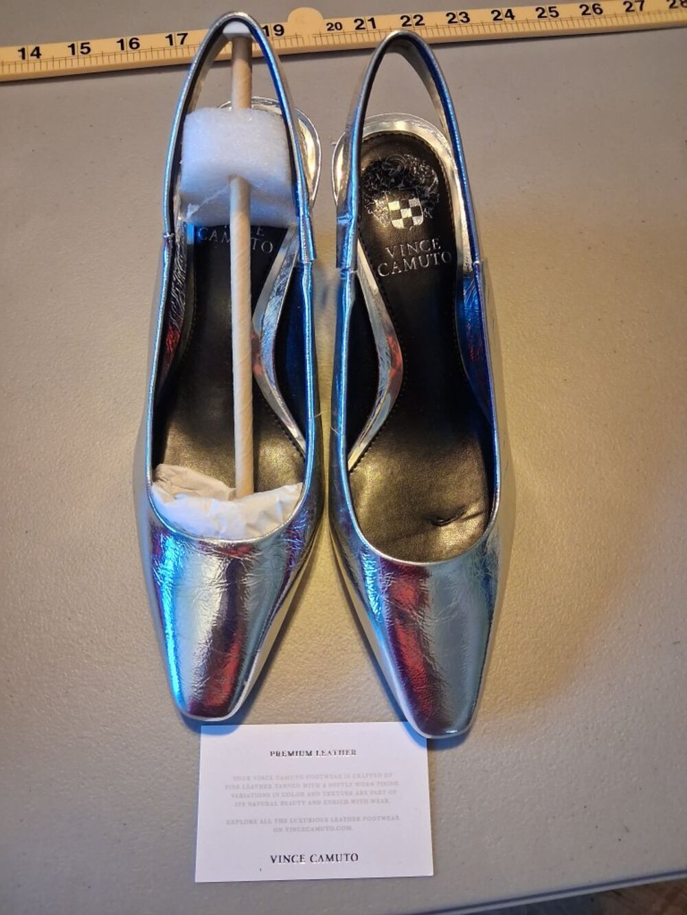 Vince Camuto Samila Silver Crackle Foil Leather Slingback Heels Size 5 NIB